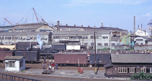 19721015C01