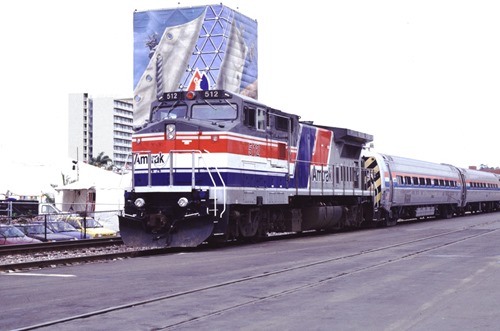 AM512-1